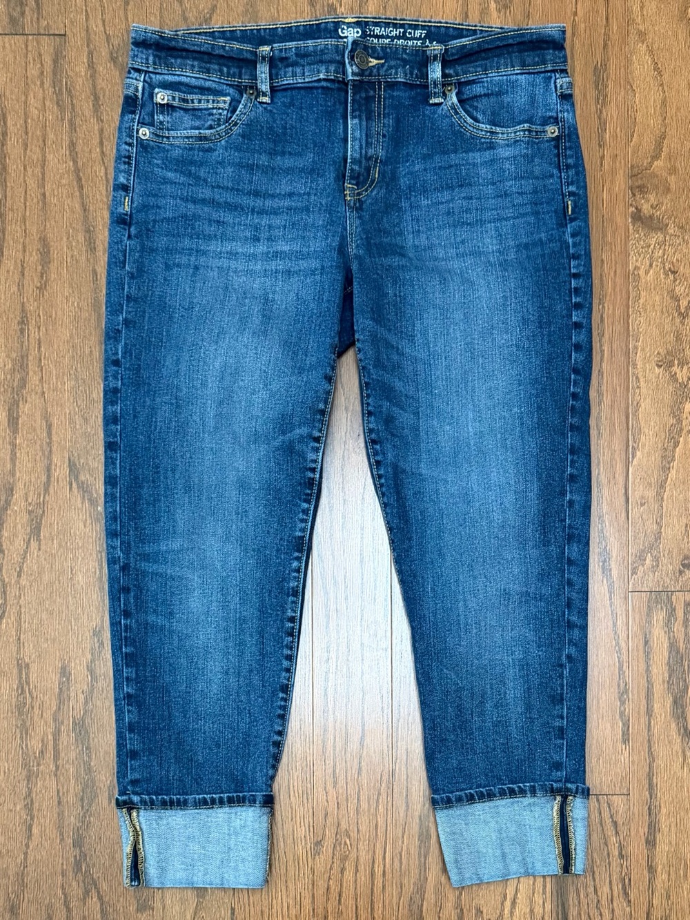 GAP Women’s Straight Cuff Coupe Droite a Revers Medium Blue Cropped Jeans 8/29R